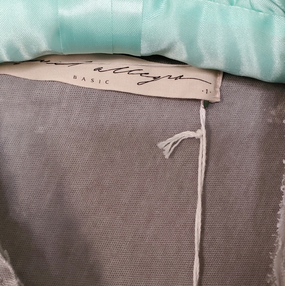 NWT Raquel Allegra Gray and Yellow Long Sleeve Top - Picture 6 of 11